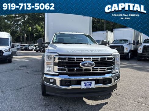 New 2025 Ford F550 2WD Regular Cab Super Duty image 3