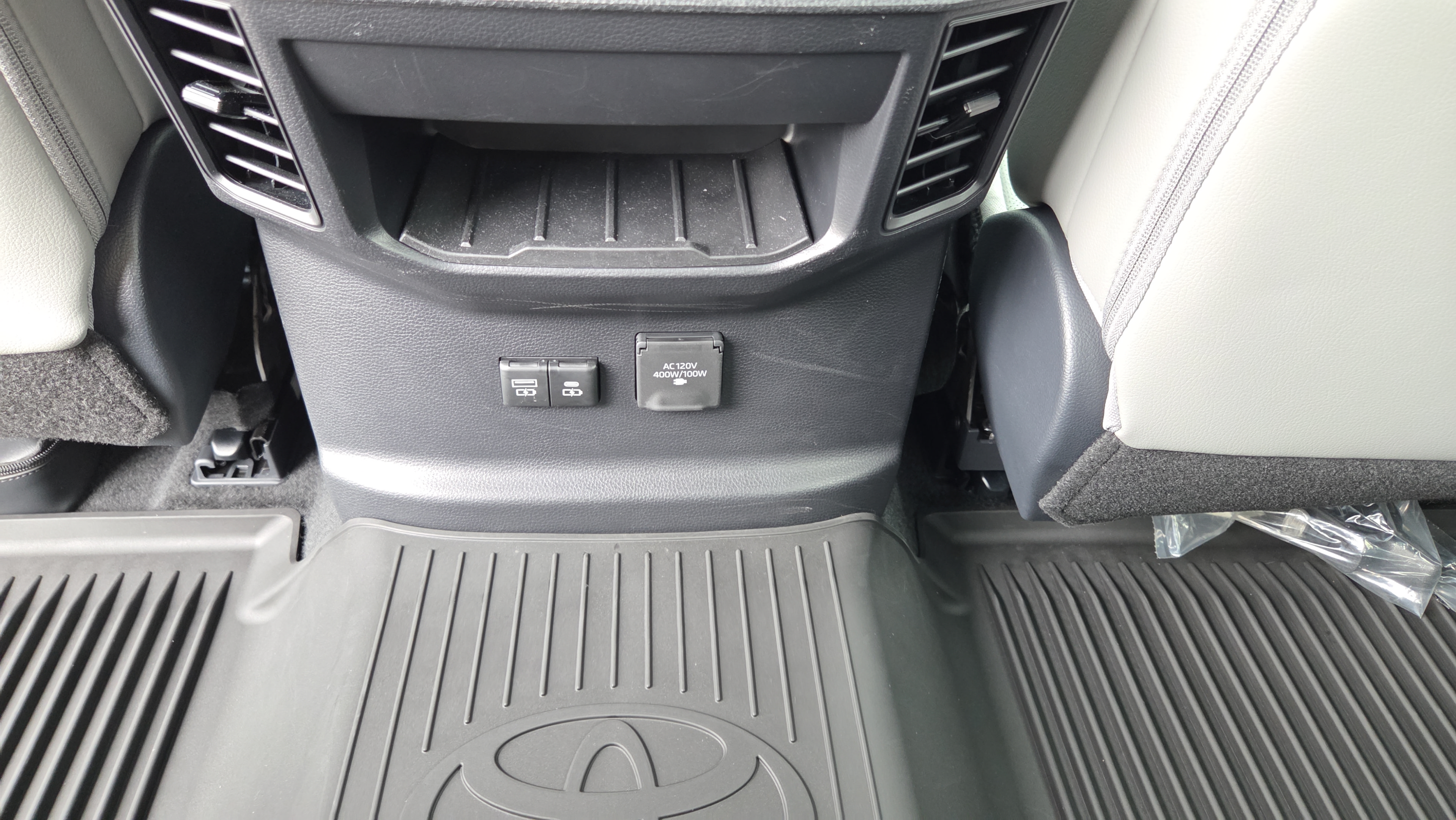 Certified 2026 Toyota Tundra SR5 w/ SR5 Premium Package AWD/4WD image 16