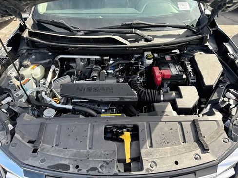 Used 2024 Nissan Rogue S FWD image 28