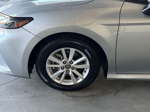 Used 2025 Toyota Camry LE image 29