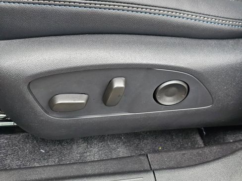 New 2026 Chevrolet Equinox EV LT w/ Convenience Package II FWD image 33