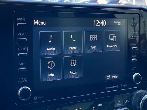 Used 2022 Toyota Highlander XLE image 19