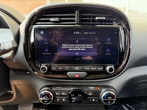 Used 2025 Kia Soul S FWD image 22