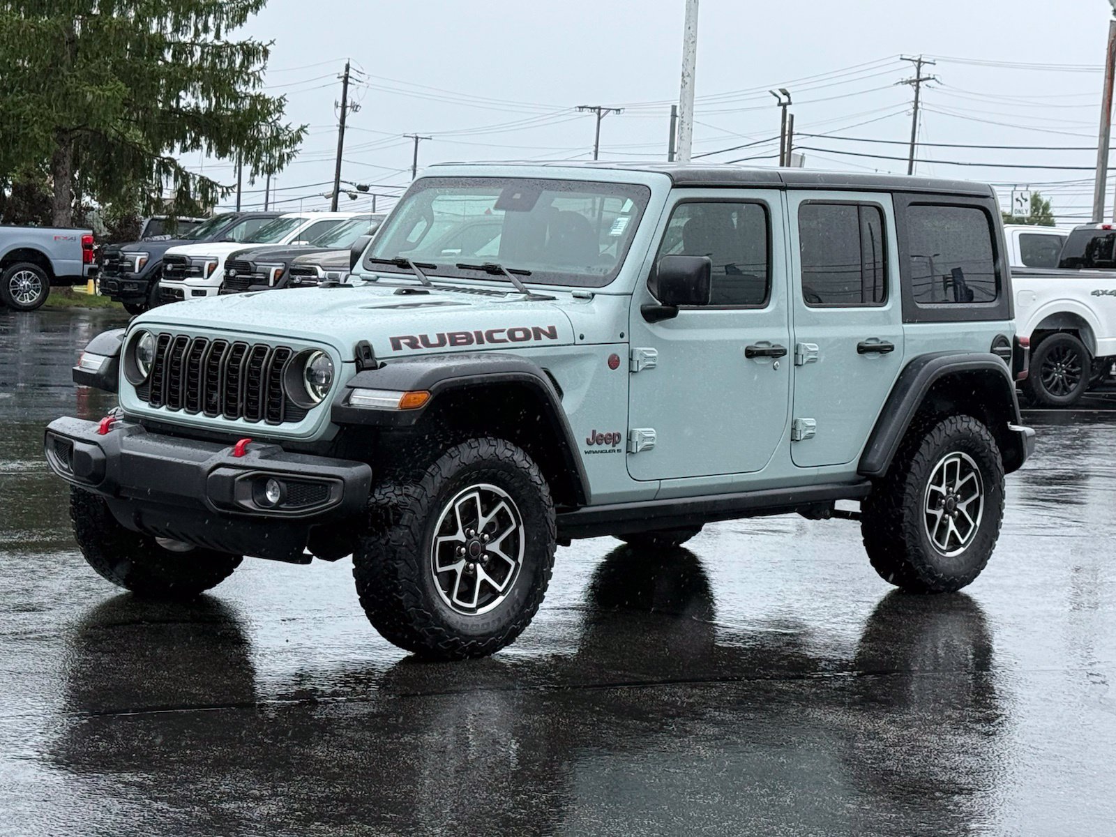 Used 2024 Jeep Wrangler Unlimited Rubicon w/ Convenience Group AWD/4WD image 8