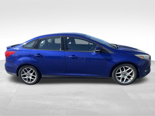 Used 2015 Ford Focus SE w/ Equipment Group 201A FWD image 9