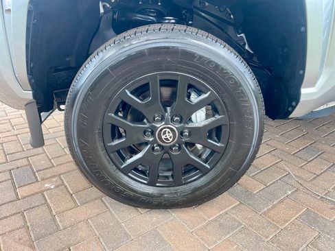 Used 2024 Toyota Tacoma SR5 image 10