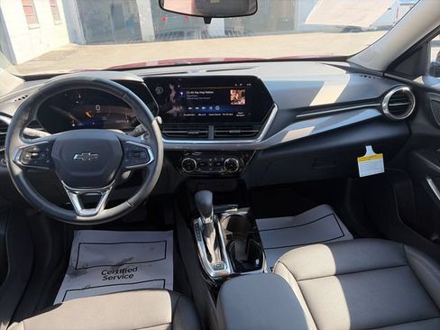 Used 2024 Chevrolet Trax ACTIV w/ Driver Confidence Package FWD image 12