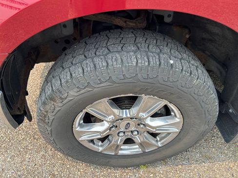 Used 2016 Ford F150 XLT w/ Equipment Group 302A Luxury AWD/4WD image 4