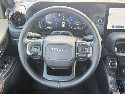 Used 2025 Toyota Land Cruiser w/ Premium Package image 17