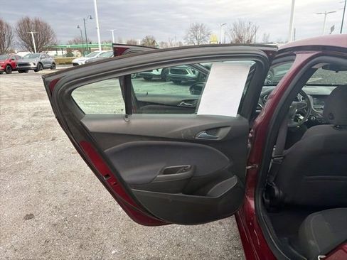 Used 2016 Chevrolet Cruze LT image 20