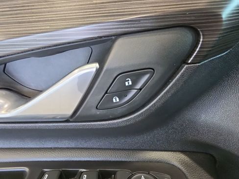 Used 2022 GMC Terrain SLE FWD image 20
