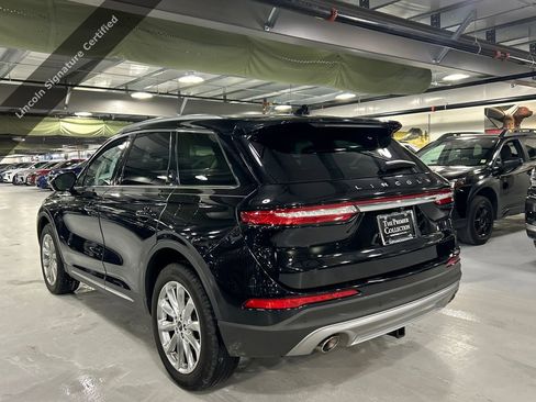 Used 2022 Lincoln Corsair AWD w/ Premium Package image 4