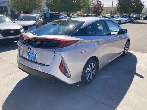 Used 2019 Toyota Prius Prime image 6