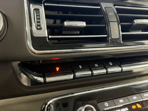 Used 2021 Lincoln Navigator L Black Label AWD/4WD image 32