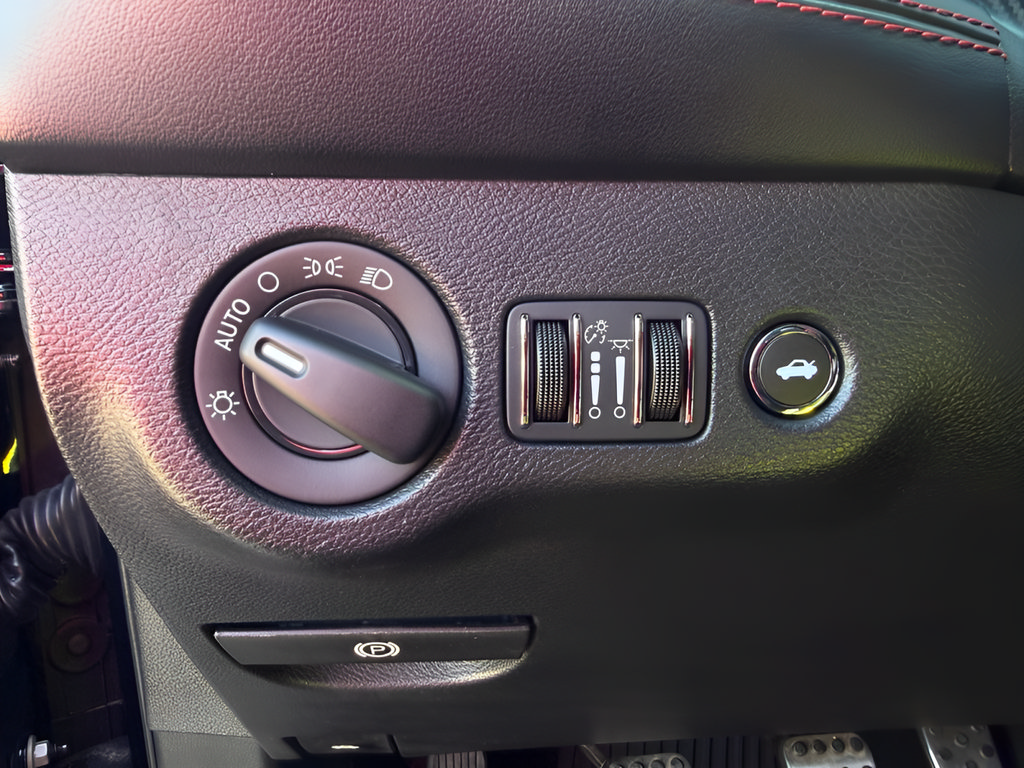 Used 2023 Dodge Challenger R/T Scat Pack RWD image 10