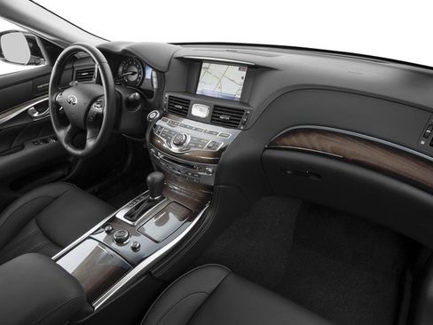 Used 2016 INFINITI Q70 L 3.7 w/ Technology Package AWD/4WD image 18