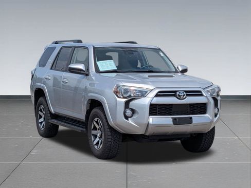 Used 2020 Toyota 4Runner TRD Off-Road AWD/4WD image 8