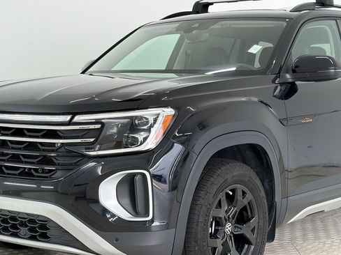 Used 2024 Volkswagen Atlas Peak Edition SEL AWD/4WD image 25