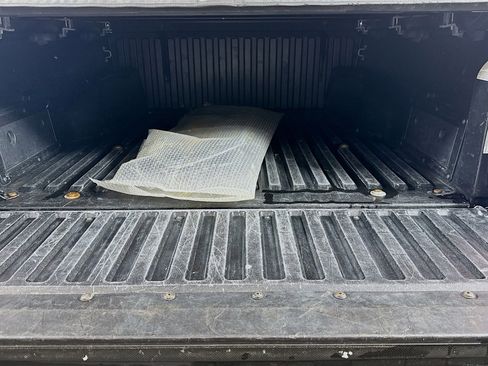 Certified 2018 Toyota Tacoma SR5 AWD/4WD image 20