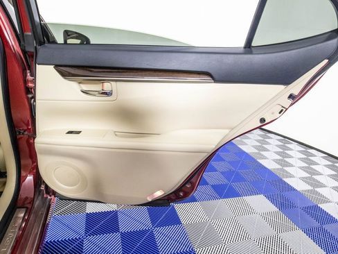 Used 2013 Lexus ES 350 350 w/ Luxury Pkg image 15