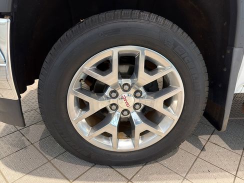 Used 2018 GMC Sierra 1500 SLT AWD/4WD image 9
