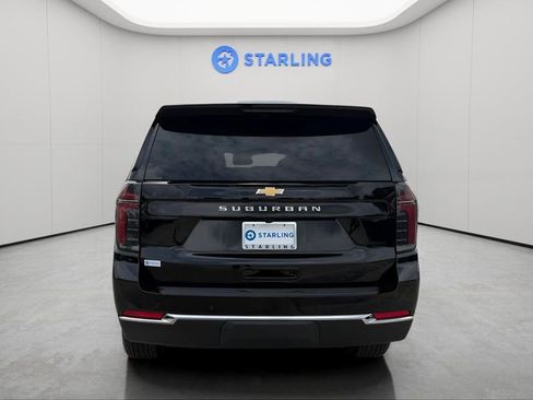 Certified 2025 Chevrolet Suburban LS RWD image 8