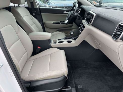 Used 2020 Kia Sportage EX image 12