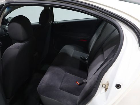 Used 2004 Dodge Intrepid SE image 16