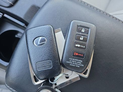 Used 2013 Lexus ES 350 4dr Sdn image 35