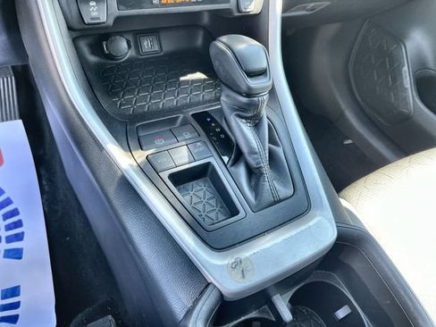 Used 2024 Toyota RAV4 XLE FWD image 22