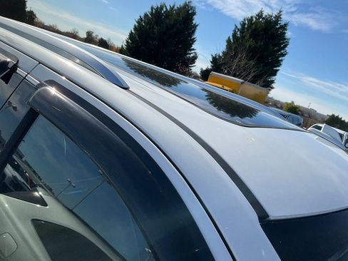 Used 2023 GMC Yukon XL Denali Ultimate image 9