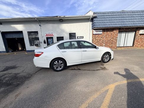 Used 2013 Honda Accord LX image 23