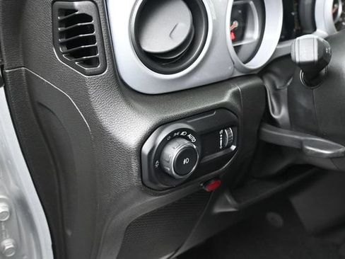Used 2023 Jeep Wrangler Unlimited Sport w/ Sun And Sound Package AWD/4WD image 11