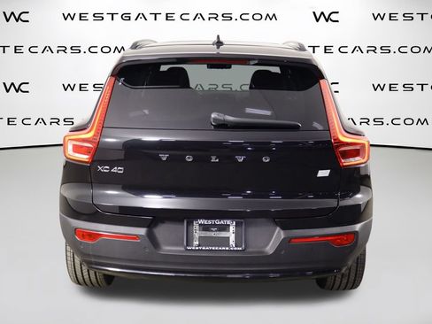 Used 2023 Volvo XC40 Recharge Plus AWD/4WD image 4