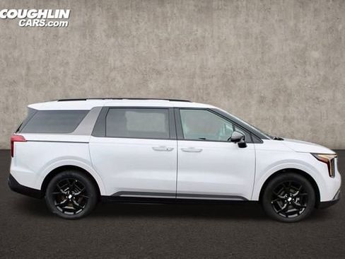 New 2025 Kia Carnival SX w/ SX Dark Edition Package FWD image 11