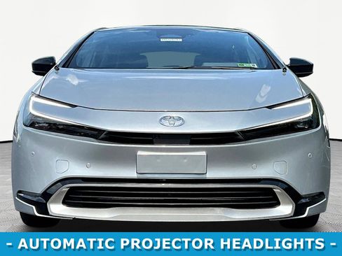 Used 2024 Toyota Prius Prime Premium w/ Advanced Technology Package FWD image 2