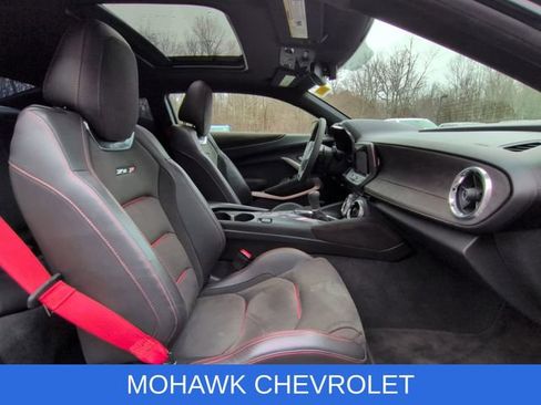 Used 2017 Chevrolet Camaro ZL1 image 29