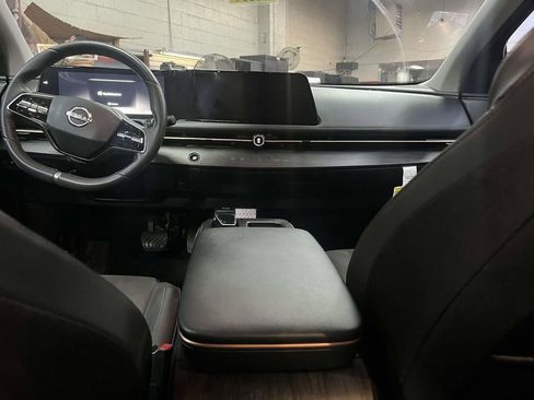 Used 2023 Nissan Ariya AWD image 14