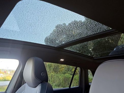 New 2026 Volkswagen Tiguan SE R-Line image 21