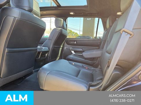 Used 2023 Toyota Sequoia Platinum AWD/4WD image 7