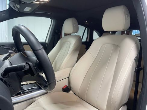 Used 2023 Mercedes-Benz GLA 250 4MATIC image 22