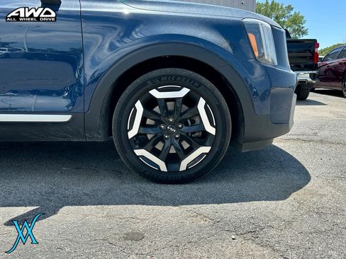 Used 2023 Kia Telluride EX AWD/4WD image 9