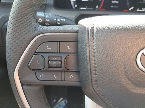 Certified 2025 Toyota Tacoma Limited image 25