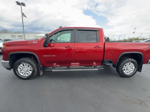 Used 2024 Chevrolet Silverado 2500 LT AWD/4WD image 5