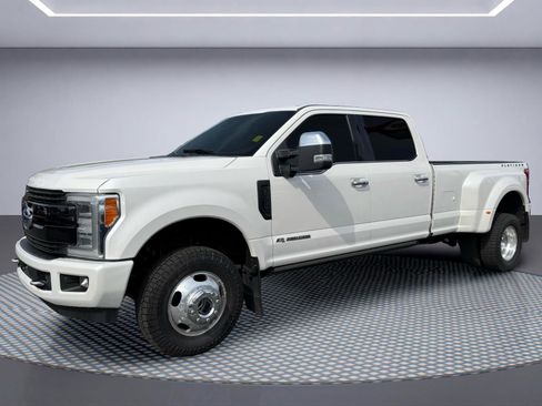 Used 2019 Ford F350 Platinum w/ Platinum Ultimate Package AWD/4WD image 1