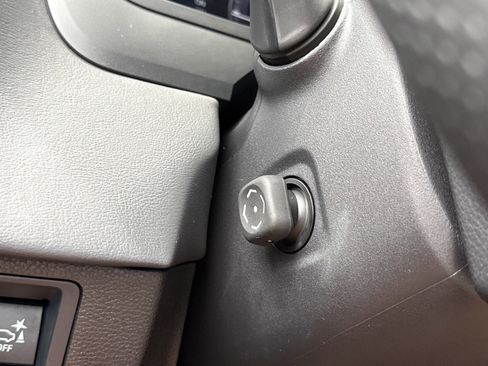 Used 2025 Toyota Tundra Platinum AWD/4WD image 21