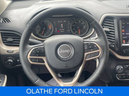 Used 2017 Jeep Cherokee Latitude FWD image 26