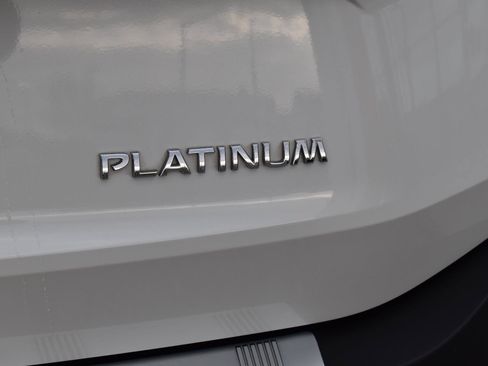 Certified 2023 Nissan Rogue Platinum w/ Platinum Premium Package image 11