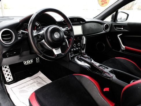 Used 2019 Toyota 86 image 14