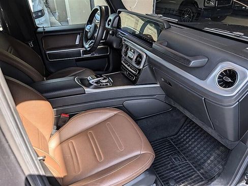 Used 2020 Mercedes-Benz G 550 image 4